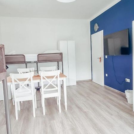 Sechsbettzimmer "Blau" In Zentraler Lage BRE Esterno foto